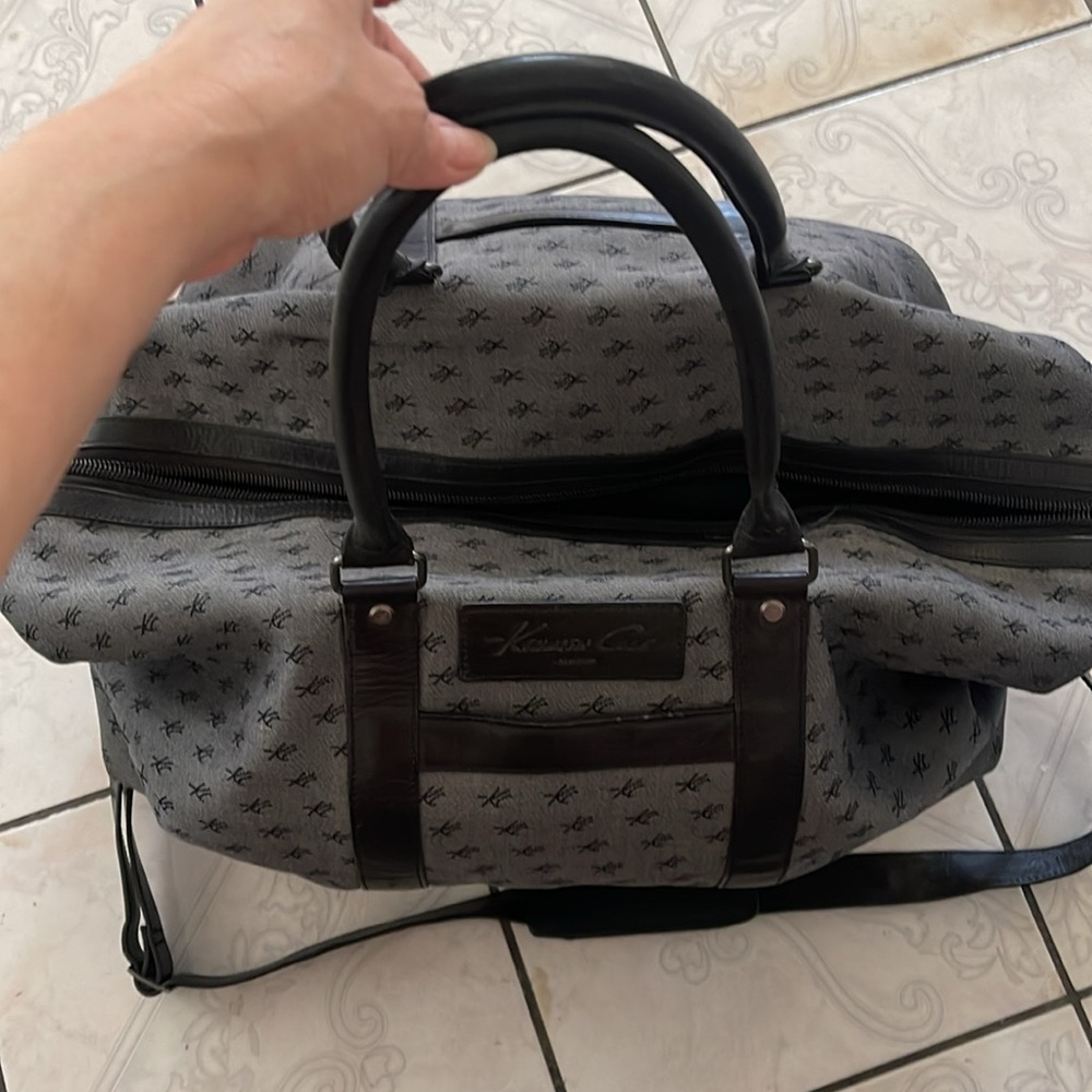 Kenneth cole Travel duffle bag